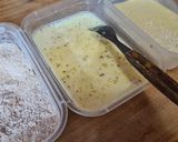 Panírozott csirkeszárnyak fokhagymás zöldbabbal recept fázis 1 fotója