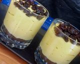 A picture of step 6 of Custard And Oreo Cup Dessert.