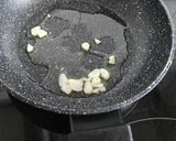 Foto del paso 5 de la receta: Ensalada de espinacas, coles y tofu con vinagreta de hierbabuena