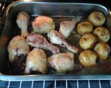 Foto del paso 3 de la receta: Pollo con papas al horno