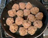 A picture of step 4 of Easy Meatball, Mushroom pasta.