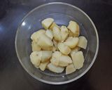 A picture of step 1 of Aloo Dahiwale.