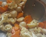 Foto langkah ke 3 dari resep Sayur campur simple by lely.