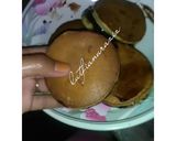 Foto langkah ke 12 dari resep Dorayaki *pakai wajan biasa no timbangan.