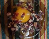Foto del paso 1 de la receta: Huevo con jamón serrano al micro