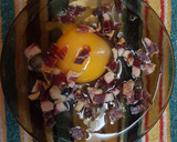 Foto del paso 1 de la receta: Huevo con jamón serrano al micro