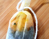 Foto del paso 2 de la receta: Queso Brie con miel infusionada con naranja, vainilla y romero