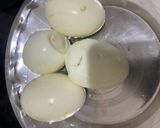 A picture of step 1 of Egg biryani.