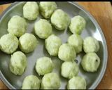 A picture of step 1 of Cabbage Manchurian.