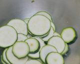 Foto langkah ke 1 dari resep Korean Style Zucchini Slice Pan Fried - Hobak Jeon 호박전.