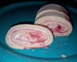 Foto del paso 4 de la receta: Pionono Con Queso Crema y Mermelada