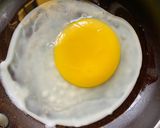 A picture of step 4 of Mayonnaise Sandwich.