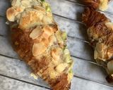 Une image de l'étape 9 de Croissant 🥐🥐aux amandes🥜☕️goûter 🌰🥄gourmand.