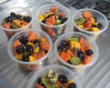 Foto do passo 2 de Frutas no potinho