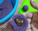 Foto langkah ke 3 dari resep Bola ubi ungu coklat lumer.