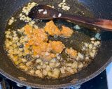 Foto langkah ke 4 dari resep Udang Goreng Saus Telur Asin.