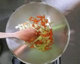 Foto langkah ke 3 dari resep Tumis Wortel Kubis (Orak arik telur).
