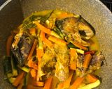 Foto langkah ke 3 dari resep 22. Ikan Acar Kuning Wortel Timun.