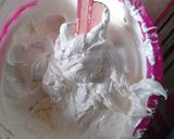 Foto langkah ke 4 dari resep Bolu kukus simpel.