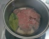 A picture of step 1 of Fried Cow Lung.