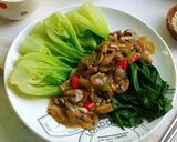 Foto langkah ke 6 dari resep Pokcoy Siram Jamur.