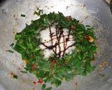 Foto langkah ke 5 dari resep Oseng oseng daun bawang.