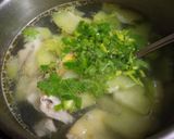 Hình bước làm 2 của món Canh su su nấu gà