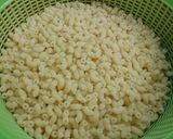 Gambar langkah 2 resipi Mac And Cheese.