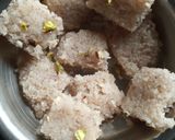 नारळाची वडी (naralachi vadi recipe in marathi) रेसिपी स्टेप 5 फोटो 