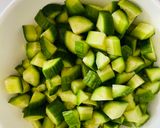 Hình bước làm 11 của món Vào bếp cùng con: poke - bữa cơm tươi cầu vồng