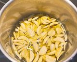 Foto del paso 4 de la receta: Rodaballo al horno con bilbaína