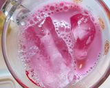 A picture of step 3 of Nom yen (Sweet pink-cool milk): นมเย็น.