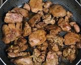 Foto del paso 3 de la receta: Hígados de pollo guisados