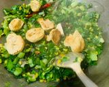 A picture of step 3 of Stir fried spring onion.