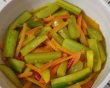 Foto langkah ke 6 dari resep Timun Wortel Masak Acar.