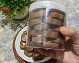 Foto langkah ke 8 dari resep Chocolate Almond Cookies.