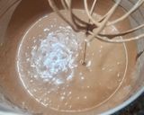 Foto del paso 3 de la receta: 🍫Bizcochuelo chocolatoso esponjoso y húmedo - Chocolate de taza + cacao amargo - Fácil y rendidor 🍫