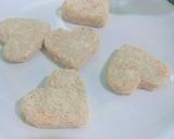 A picture of step 2 of Chicken tikka mint croqqets.