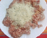 Foto del paso 1 de la receta: Albóndigas de carne picada con patata y pimientos fritos