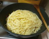 Pas rețetă Linguini cu anșoa, capere și dovlecel 2 fotografie