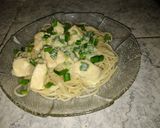 Foto del paso 3 de la receta: Pollo al verdeo con crema