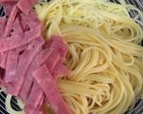 Foto langkah ke 1 dari resep Spaghetti Carbonara Simple.