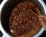 A picture of step 3 of Haleem Mix .