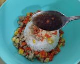 Foto langkah ke 1 dari resep Omelet Nasi.