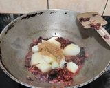 A picture of step 6 of Lauki red amaranth dry sabzi.