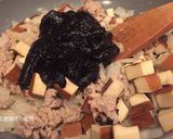 A picture of step 7 of Korean Jajangmyeon (Black Bean Noodles).