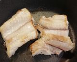 Foto del paso 1 de la receta: Pescado con falsa salsa de langostinos 🐟🤫