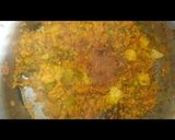 A picture of step 9 of Veg keema (soya granules).