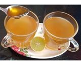 A picture of step 2 of Ginger Lemon Tea.