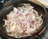 Une image de l'étape 4 de Bœuf aux oignons de roscoff sauce aux champignons.